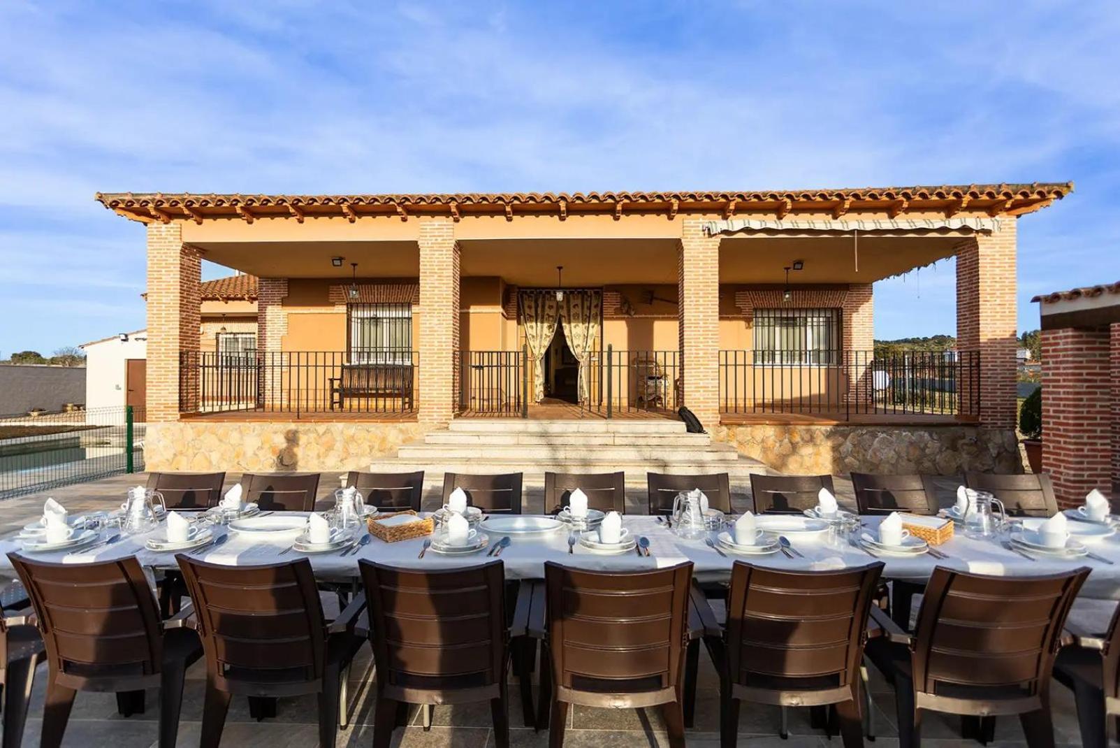 El Secreto De Los Perales Velada Exterior photo